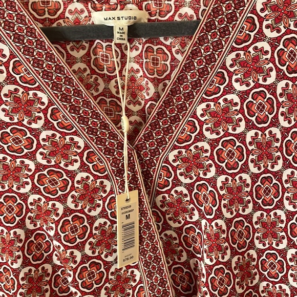 NWT Max Studio High Low Top - SZ M - Picture 2 of 5